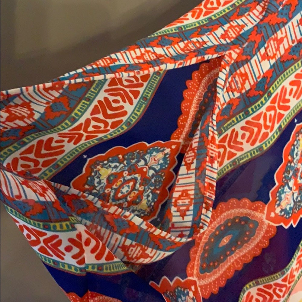 Karlie Poncho. Size M/L. Beautiful Pattern. - image 3